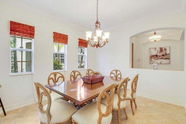 Chandelier, Dining room, Interior