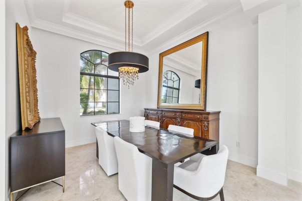 Chandelier, Dining room, Interior