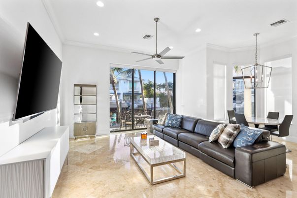 Dining room, Interior, Living room, Pendant Lights, Recessed Lighting