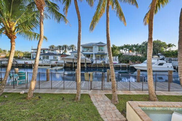 Exterior, Lake, Pool