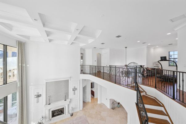 Fireplace, Interior, Recessed Lighting
