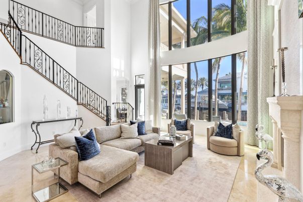 Fireplace, Interior, Living room