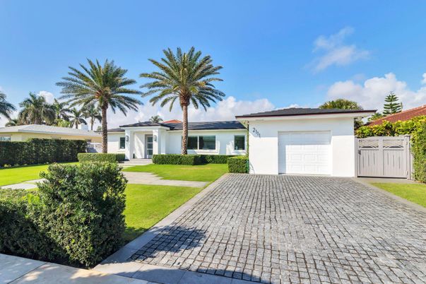 Attached, Backyard, Exterior, Facade, Ranch