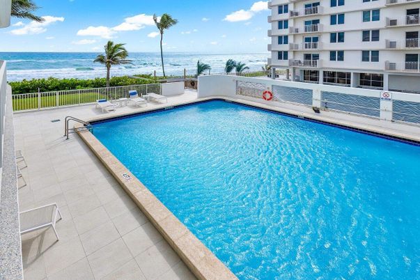 Exterior, Pool, Water
