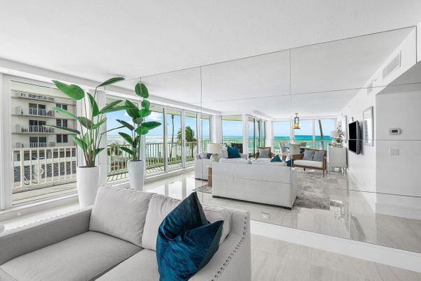 Interior, Living room, Pendant Lights, Water