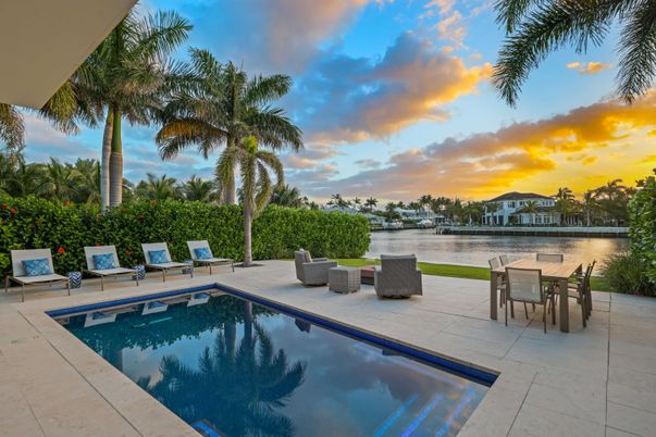 Exterior, Pool, Water