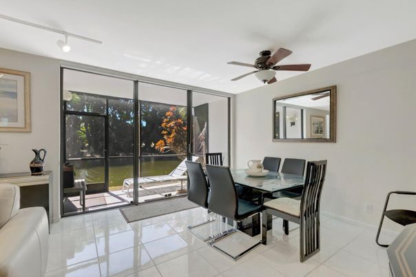 Dining room, Interior