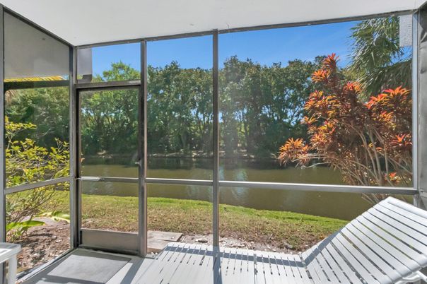 Interior, Sun Room, Water