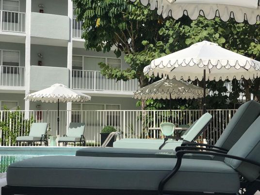 Exterior, Pool