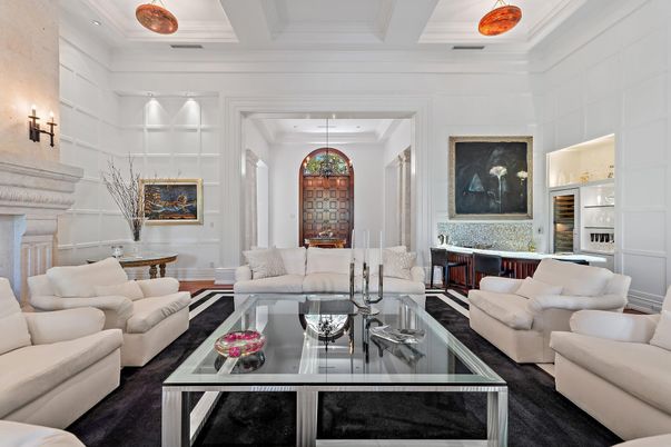 Dining room, Interior, Living room, Pendant Lights, Recessed Lighting