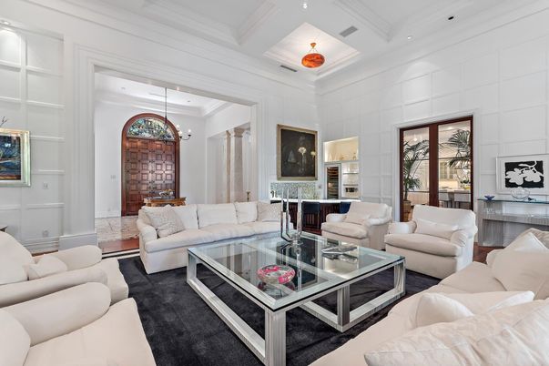 Interior, Living room, Pendant Lights, Recessed Lighting