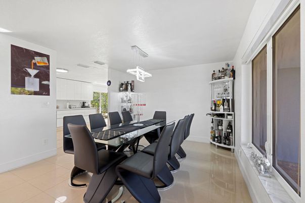 Dining room, Interior, Pendant Lights