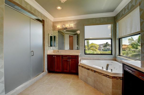 Bathroom, Interior, Recessed Lighting