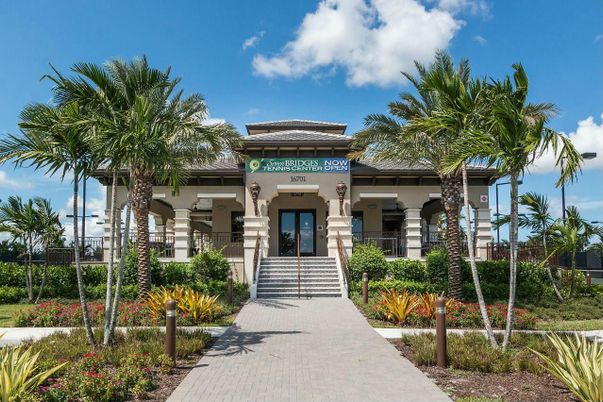 Exterior, Facade, Mediterranean