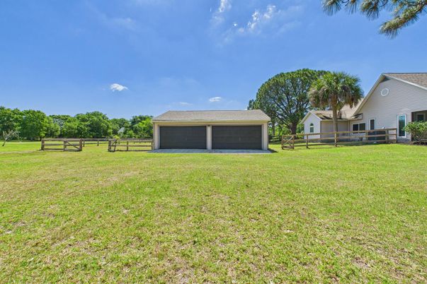 Backyard, Detached Garage, Exterior