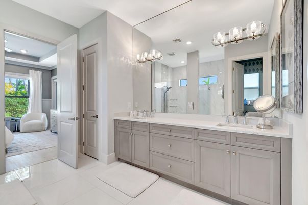 Bathroom, Dual Sink Vanities, Interior, Recessed Lighting