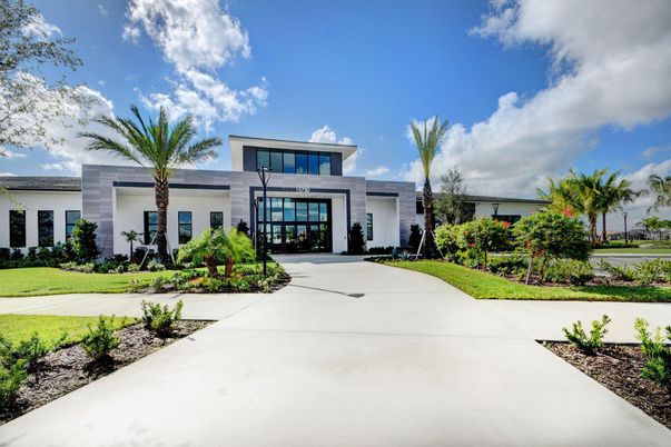 Backyard, Exterior, Facade, Modern