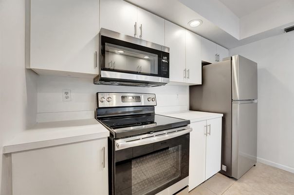 Interior, Kitchen, Recessed Lighting, Stainless Steel Appliances, Washer