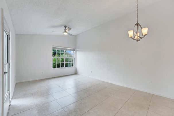 Empty room, Interior, Pendant Lights