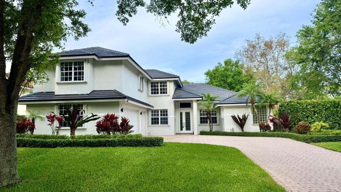 Attached, Exterior, Facade, Solar Panels, Mediterranean