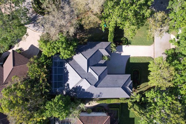 Exterior, Drone