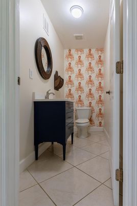 Bathroom, Interior