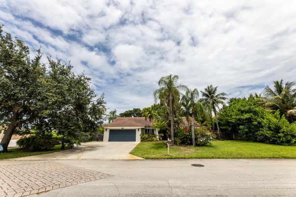 Backyard, Detached Garage, Exterior