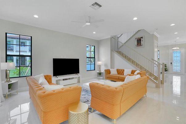 Interior, Living room, Pendant Lights, Recessed Lighting