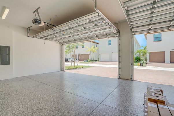Garage, Interior