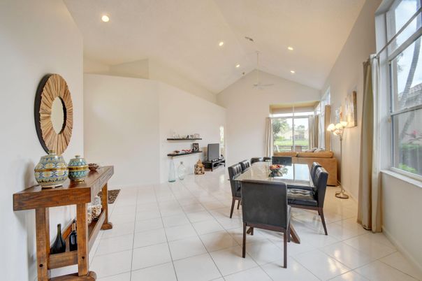 Dining room, Interior, Recessed Lighting