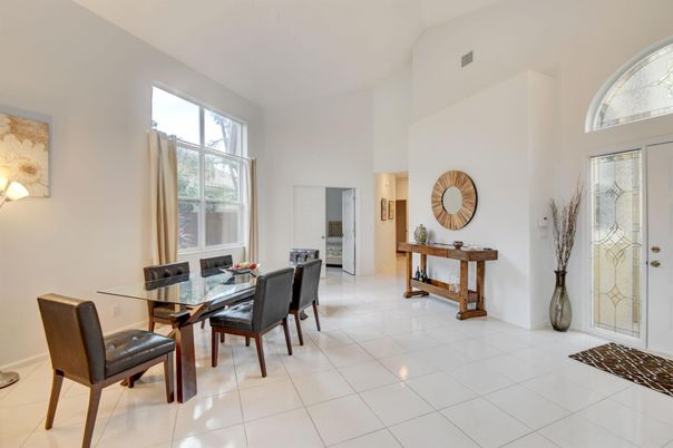 Dining room, Interior