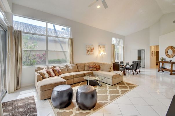 Dining room, Interior, Living room, Recessed Lighting