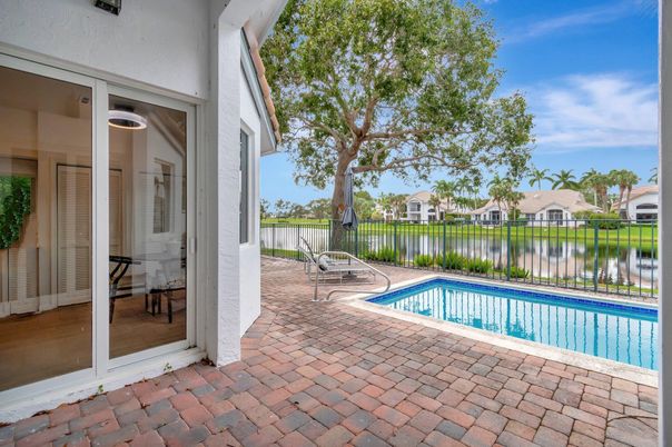 Exterior, Pool, Water