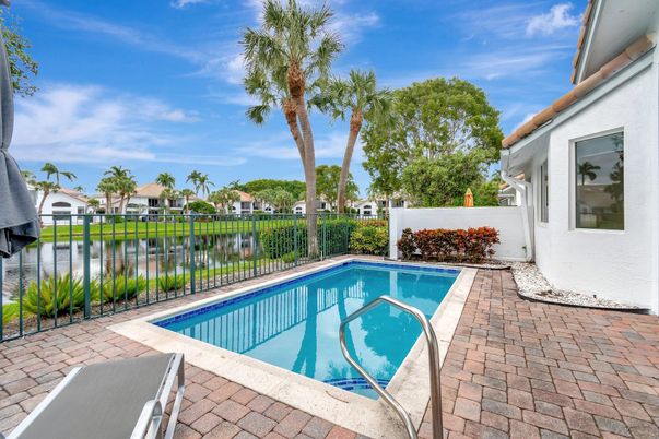 Exterior, Pool, Water