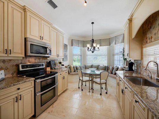 Chandelier, Dining room, Interior, Kitchen, Pendant Lights