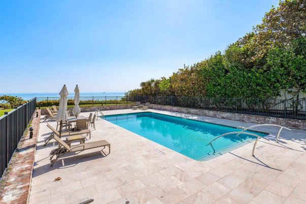 Exterior, Pool, Water