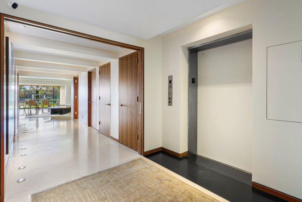 Elevator, Interior