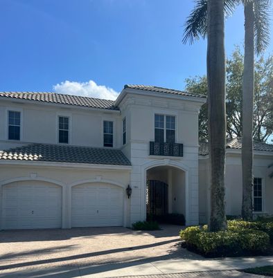 Attached, Exterior, Facade, Mediterranean