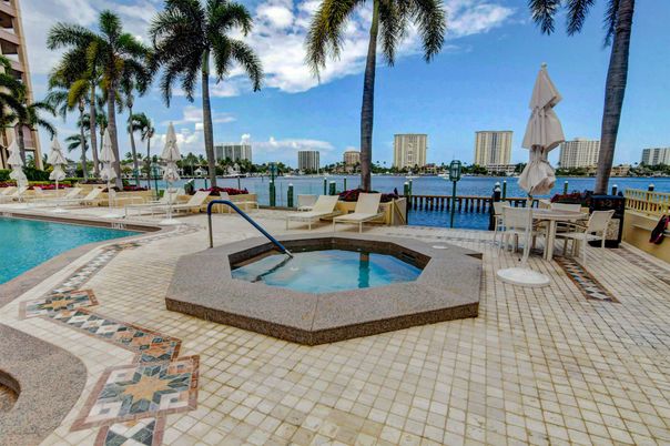 Exterior, Pool, Water