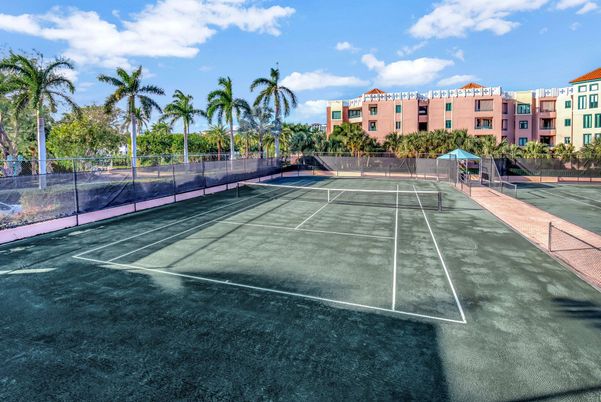 Exterior, Tennis Courts