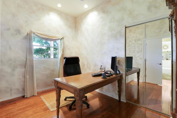 Home Office, Interior, Recessed Lighting, Wood Texture Flooring