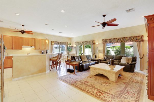Chandelier, Dining room, Interior, Kitchen, Living room, Pendant Lights, Recessed Lighting