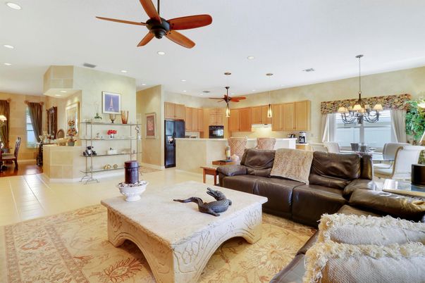 Chandelier, Dining room, Interior, Kitchen, Living room, Recessed Lighting