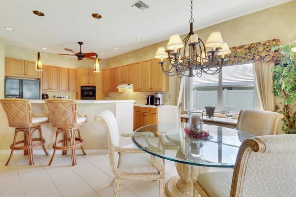 Chandelier, Dining room, Interior, Kitchen, Pendant Lights, Recessed Lighting