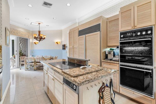 Chandelier, Dining room, Interior, Kitchen, Recessed Lighting