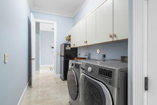 Interior, Washer