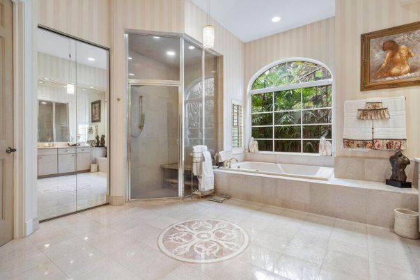 Bathroom, Glass Shower, Interior, Pendant Lights, Recessed Lighting