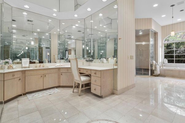 Bathroom, Glass Shower, Interior, Pendant Lights, Recessed Lighting