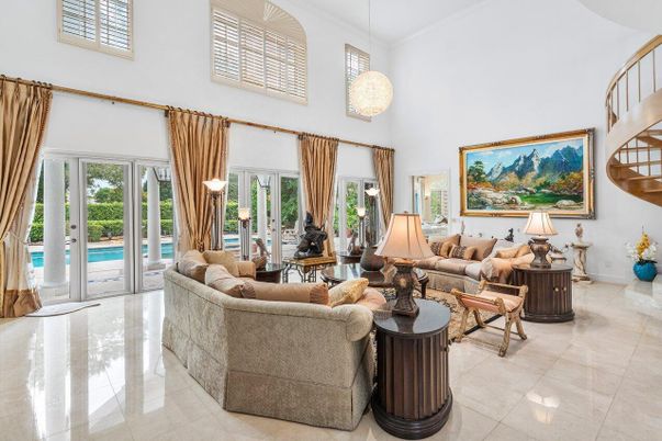 Chandelier, Interior, Living room, Pendant Lights