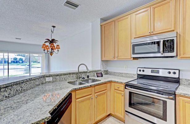 Chandelier, Interior, Kitchen